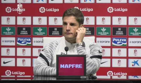 Robert Moreno, durante la rueda de prensa de este jueves previa al duelo frente al Alavés (GCF TV)
