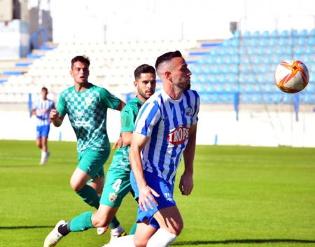 El goleador motrileño Juanfran no tuvo su tarde de cara a puerta (SEMANARIO MUCHO DEPORTE) 