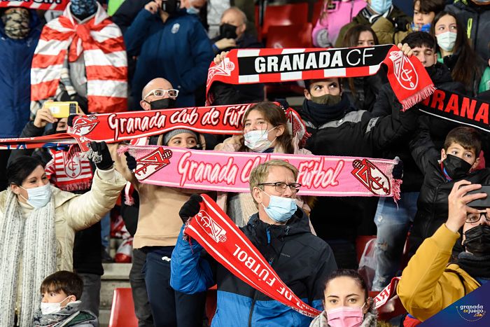 El Granada ya ha anunciado los precios de los dos últimos partidos del año en el `Nuevo Los Cármenes` (JOSÉ M. BALDOMERO) El Granada ya ha anunciado los precios de los dos últimos partidos del año en el `Nuevo Los Cármenes` (JOSÉ M. BALDOMERO)