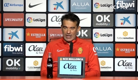 Luis García Plaza, durante la rueda de prensa previa al choque frente al Granada (RCD MALLORCA TV)