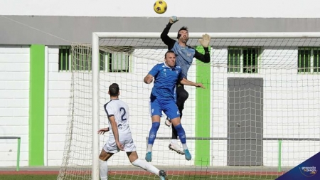 Alberto Sánchez fue el protagonista del partido (JOSÉ M. BALDOMERO / ARCHIVO) 