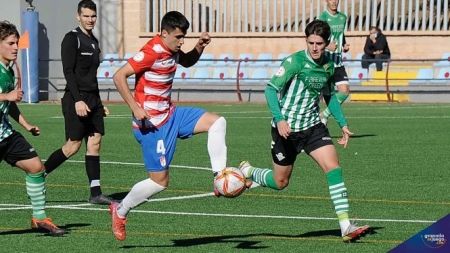 El Granada Juvenil perdió su primer partido (JOSÉ M. BALDOMERO) 