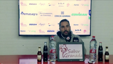 `Zamo` Fernández durante la rueda de prensa (FUNDACIÓN CB GRANADA) 