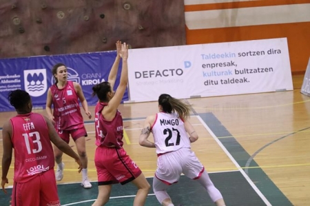 Julieta Mungo recibe en la zona (RACA) 