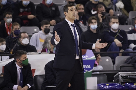 Pablo Pin durante el partido a Juaristi (FERMÍN RODRÍGUEZ / FUNDACION-CBG) 
