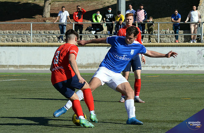 Alfacar Atlético y Churriana disputaron un intenso partido (J. PALMA) 