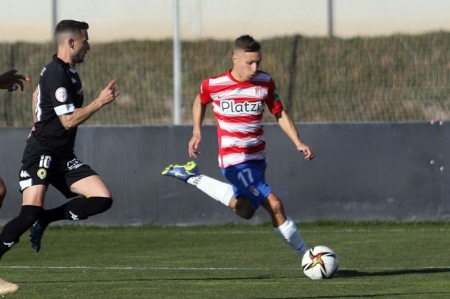 Bryan Zaragoza se va por velocidad (JOSÉ VELASCO) 