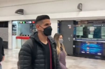 Luis Abram, a su llegada al Aeropuerto de Ciudad de México (CARLOS CÓRDOVA)