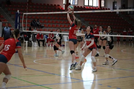 Imagen del partido del conjunto femenino (DEPORTES UGR)