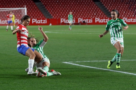 El Granada Femenino vuelve a jugar dos días después de medirse al Betis en Copa (JOSÉ VELASCO / GRJ)