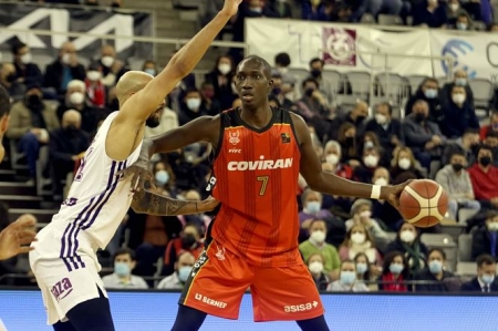 Petit Niang ha sido el máximo anotador del Covirán Granada (JOSÉ VELASCO) 