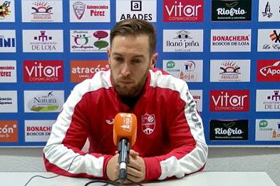 José Manuel Plata, entrenador del Loja CD, en rueda de prensa