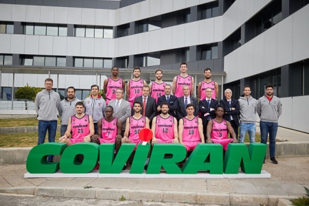 El Covirán Granada estrenará equipación contra el cáncer (FERMÍN RODRÍGUEZ / FUNDACION-CBG) 