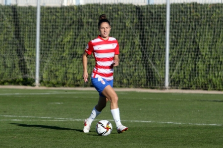 Cristina Moreno se fracturó el radio en un entrenamiento y será baja varias semanas (JOSÉ VELASCO / GRJ)