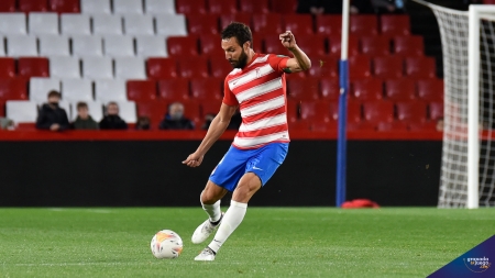 Germán Sánchez, durante un partido con el Granada esta temporada (JOSÉ M. BALDOMERO)