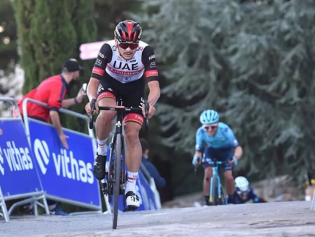El ciclista italiano Alessandro Covi (UAE Team Emirates) gana la segunda etapa de la Vuelta a Andalucía Ruta del Sol 2022 (VUELTA A ANDALUCÍA)