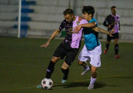Dani Benítez ya ha debutado en el Arenas de Armilla (JORGE LOZANO) 
