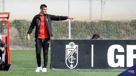 Rubén Torrecilla durante el partido ante el Atlético Mancha Real (JOSÉ M. BALDOMERO)