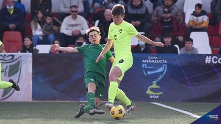 La, selección granadina Infantil derrotó a Málaga y se jugará el domingo el pase a la final (JOSÉ M. BALDOMERO) 