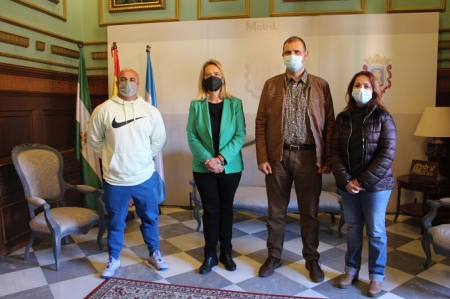 Imagen de la recepción a Miguel González (AYTO. MOTRIL)