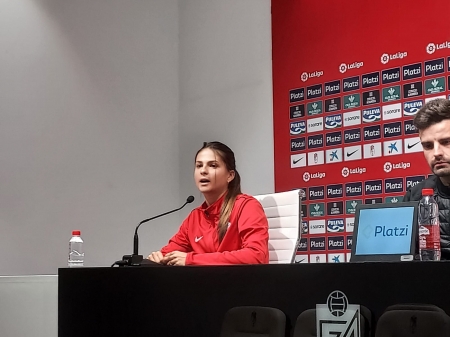 Laura Pérez habló para los medios de comunicación en rueda de prensa antes de recibir la visita del Alhama (FRAN CALVO)