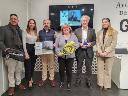 Presentación del torneo mujer y pádel (JAVIER ALGARRA/ AYUNTAMIENTO)