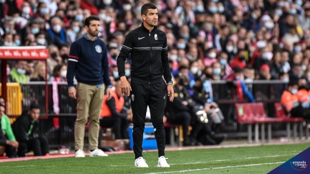 Rubén Torrecilla, durante el partido ante el Elche (JOSÉ M. BALDOMERO)