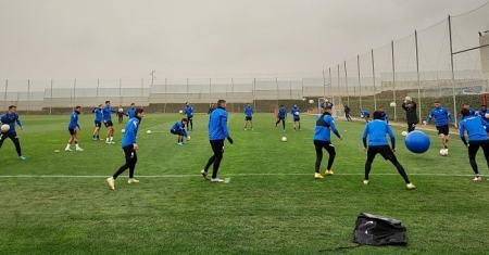Imagen del entrenamiento del Granada durante este miércoles en la Ciudad Deportiva (FRAN CALVO)
