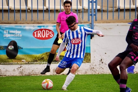 El enmascarado Jordi en el encuentro ante el Marbella (CF MOTRIL) 