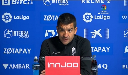 Torrecilla, en la rueda de prensa posterior al triunfo del Granada sobre el Alavés (LALIGA)