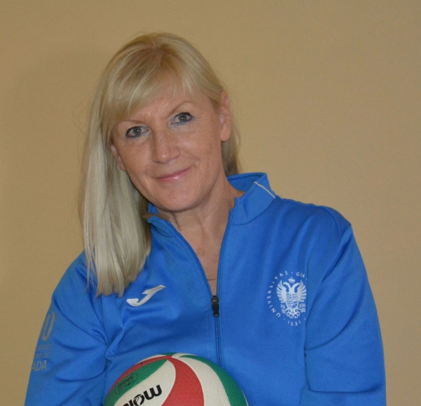Olena Zalyuboska, entrenadora del equipo masculino de voleibol de la Universidad de Granada