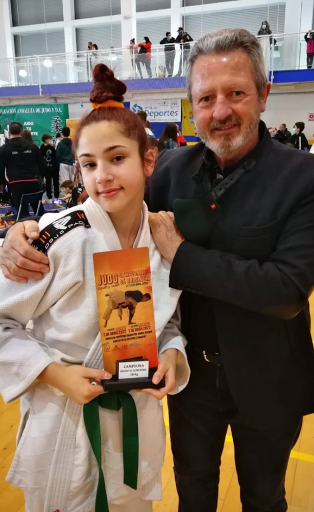 La judoca otureña Yahari Domingo, tras ganar el Campeonato de Andalucía (AYTO. OTURA)