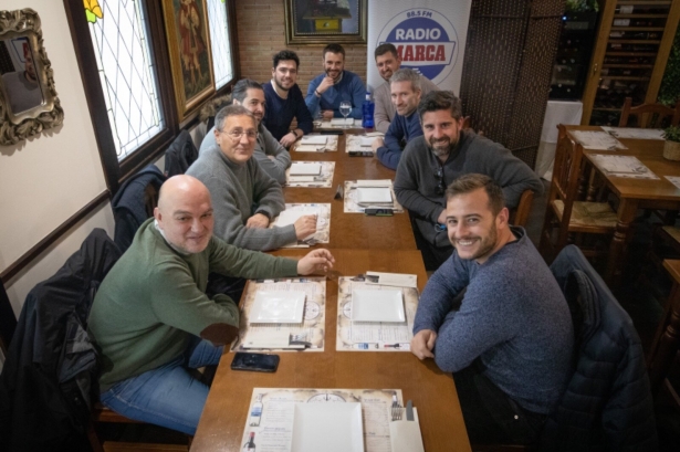 El jurado, reunido para la votación de la I Gala de Premios Radio Marca Granada (PHOTOGRAPHERS MEDIA)