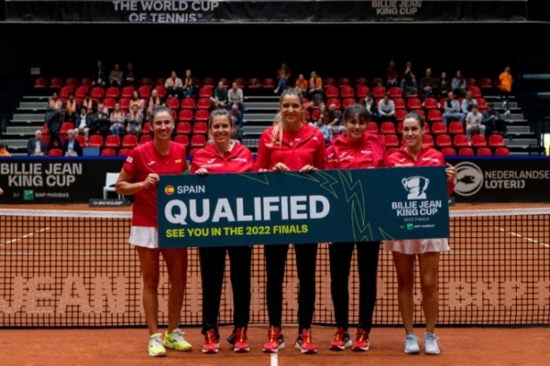 Nuria Párrizas, la primera por la izquierda, se ha clasificado para las finales de la Billie Jean King Cup (RFET) 