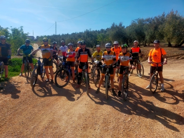 Jornadas deportivas para recaudar fondos contra el cáncer infantil (AYTO. MONTEFRIO)