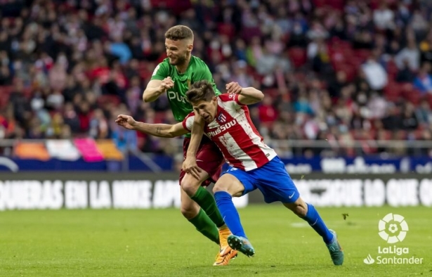 Domingos Duarte, en un lance durante el choque ante el Atlético (LALIGA)