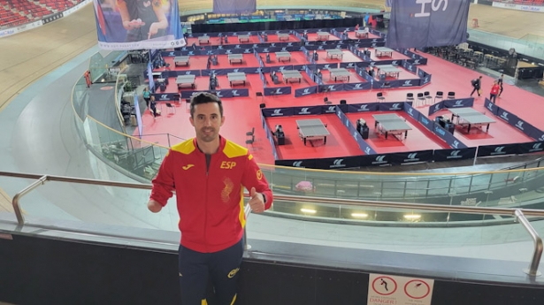  José Manuel Ruiz en el velódromo de la localidad de Saint Quentin, cerca de Versalles (PRENSA JOSÉ MANUEL RUIZ)