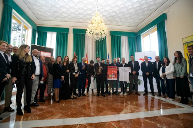 Presentación de la Media Maratón de Granada (JAVIER ALGARRA/ AYUNTAMIENTO)