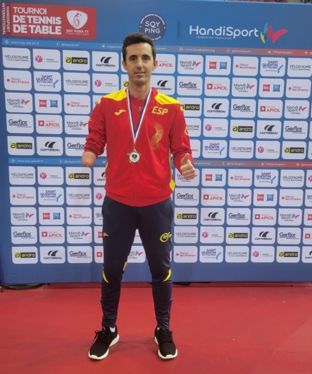 José Manuel Ruiz con su medalla de bronce (PRENSA JOSÉ MANUEL RUIZ) 