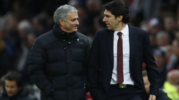 Mournho y Karanka conversan antes de un partido de la Premier League (REUTERS)