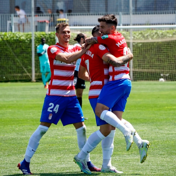 El Recreativo celebra el gol (CANTERA NAZARÍ)