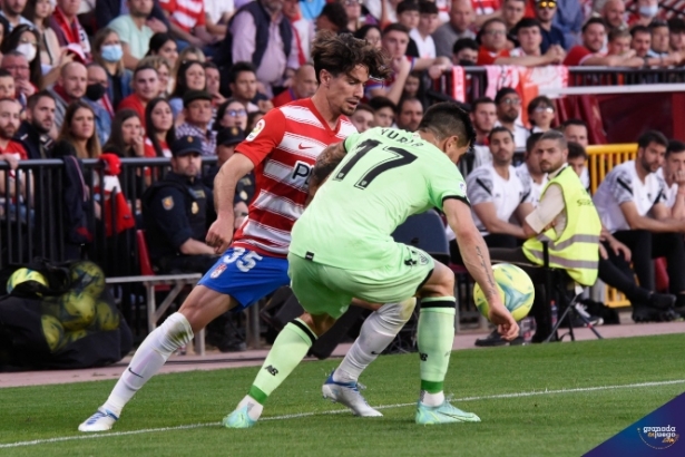 Collado ha sido el jugador mas destacado del Granada CF (JOSÉ M. BALDOMERO)