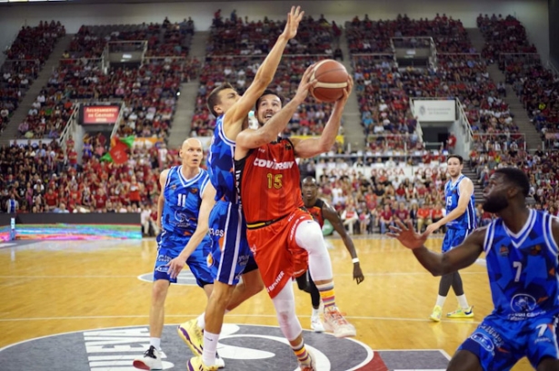 Lluis Costa ha conseguido su cuarto ascenso a la ACB (JOSÉ VELASCO) 