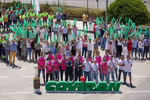La Fundación CB Granada ha visitado la sede de Covirán (FERMÍN RODRÍGUEZ / FUNDACIÓN CB GRANADA)