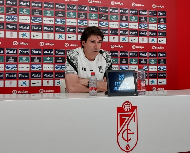 Aitor Karanka, en la rueda de prensa previa al choque frente al Espanyol (FRAN CALVO)