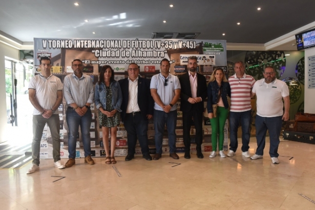 Presentación del V Torneo Internacional de Fútbol para veteranos Ciudad de la Alhambra (ROSALIA PORCEL)