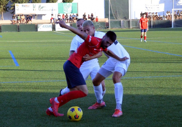 El Almuñécar City sorprendió al Churriana CF (GABRIEL R. LÁZARO) 
