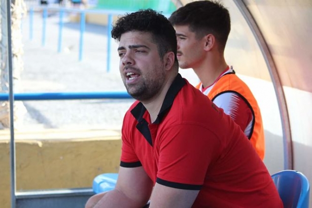 Alberto Chacón durante un partido de esta temporada (GUADIX CF)