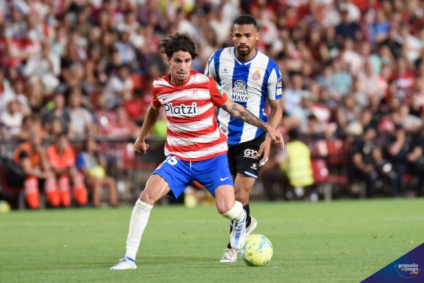 Collado, en un lance del duelo ante el Espanyol (JOSÉ M. BALDOMERO)
