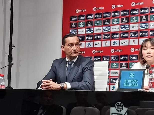 Alfredo García Amado, nuevo director general del Granada, en la rueda de prensa de su presentación (FRAN CALVO)